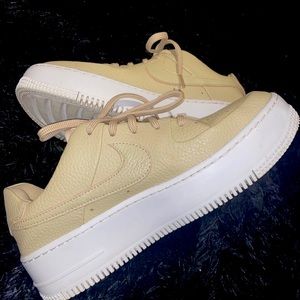 Nike Air Force 1 Sage Low